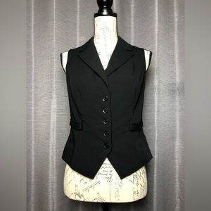Mossimo women’s black button vest